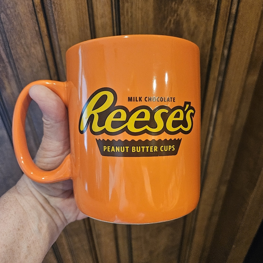 Reese's Peanut Butter Cup 32oz coffee mug like new